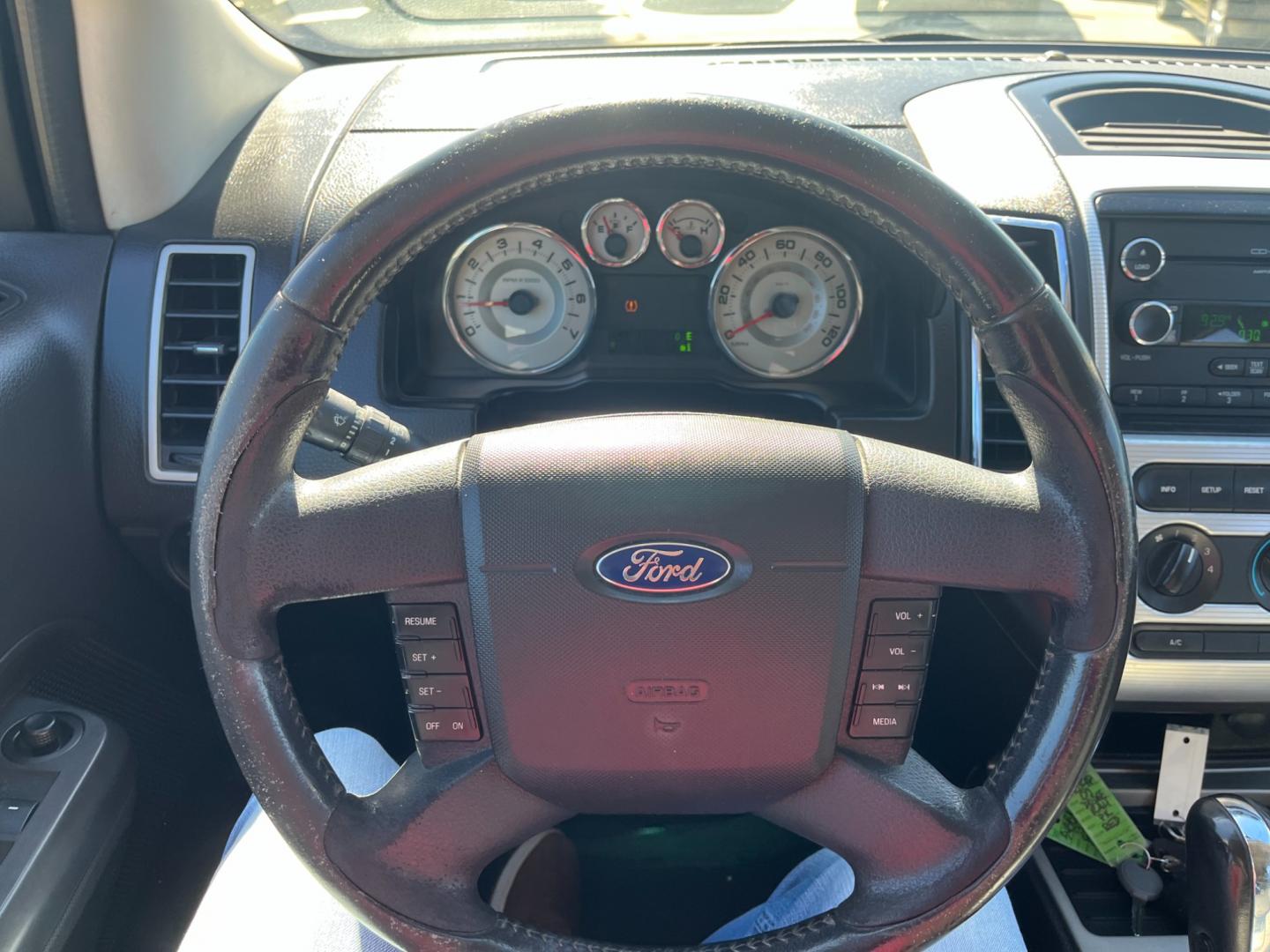 2008 blue /black Ford Edge SEL FWD (2FMDK38C98B) with an 3.5L V6 DOHC 24V engine, 6-Speed Automatic Overdrive transmission, located at 14700 Tomball Parkway 249, Houston, TX, 77086, (281) 444-2200, 29.928619, -95.504074 - Photo#16